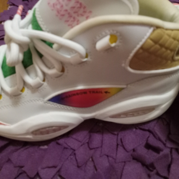 Reebok Allen Iverson's custom-made questions sneakers 👟 - Picture 2 of 8